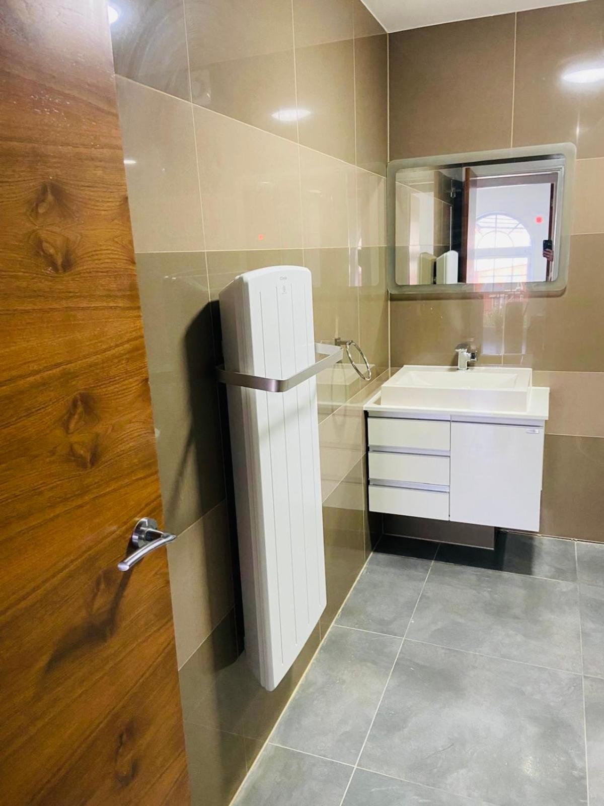 Modern Flat With Free Parking Close To Birmingham Centre Eksteriør billede